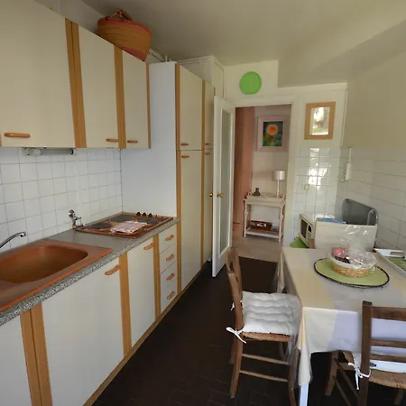 Cute & Spacious Marie Antoinette Apartment Cannes